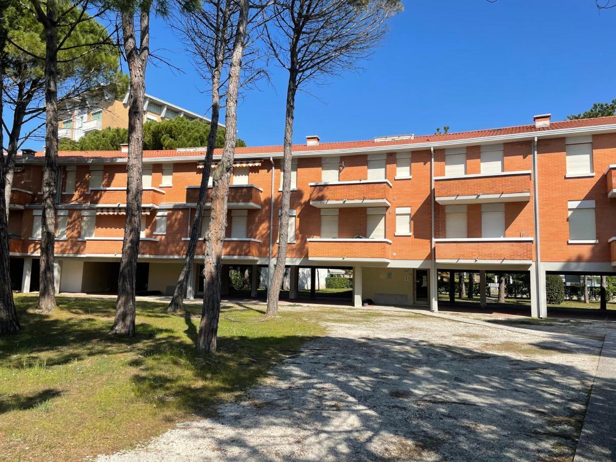 Apartment Twin Pine Trees Flats, Near Bibione